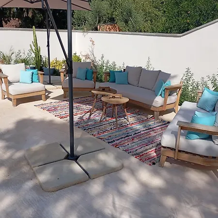 Apartment Avec Piscine Nimes